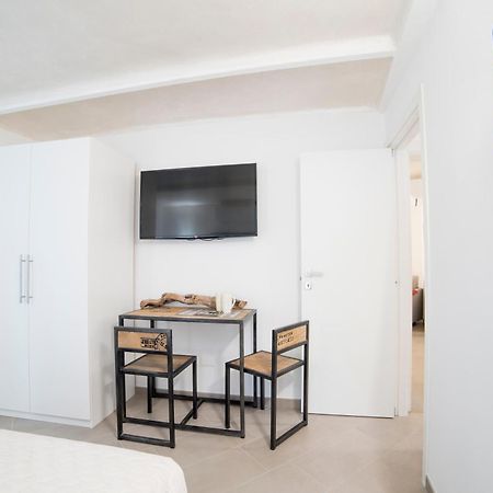 330 Holiday Apartments มานารอลา ภายนอก รูปภาพ