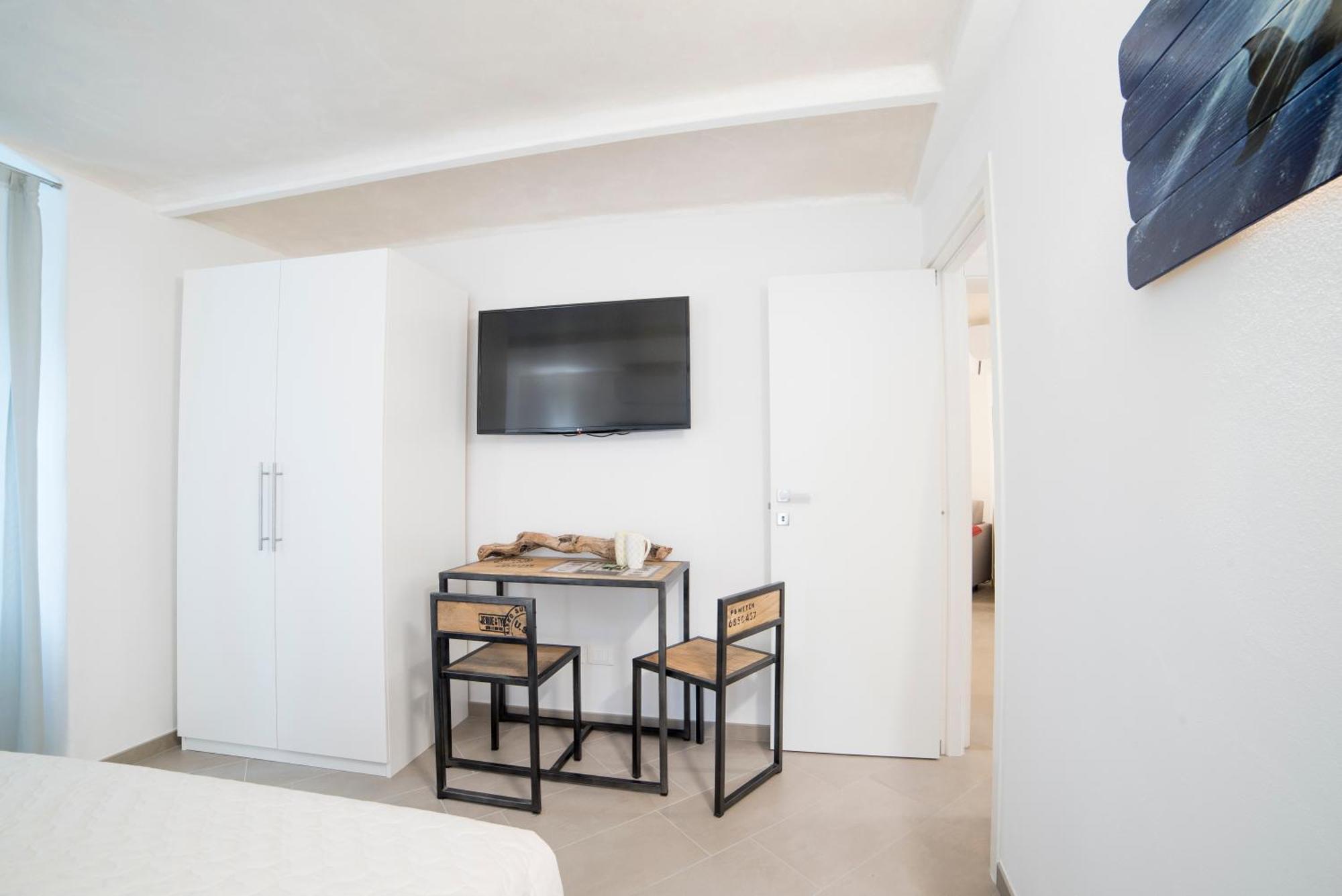330 Holiday Apartments มานารอลา ภายนอก รูปภาพ